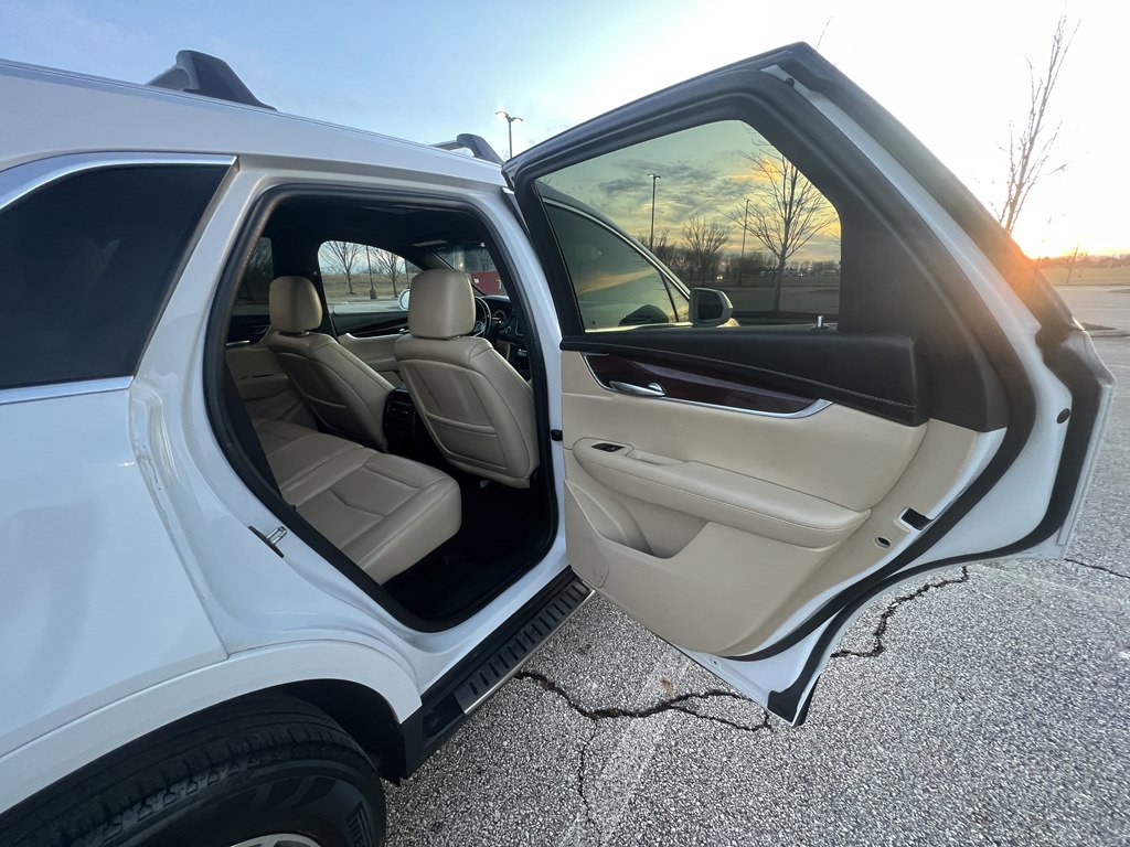 Used 2018 Cadillac XT5 Luxury image 12