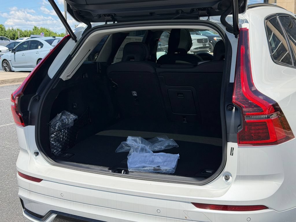 New 2026 Volvo XC60 T8 Core w/ Climate Package AWD/4WD image 13