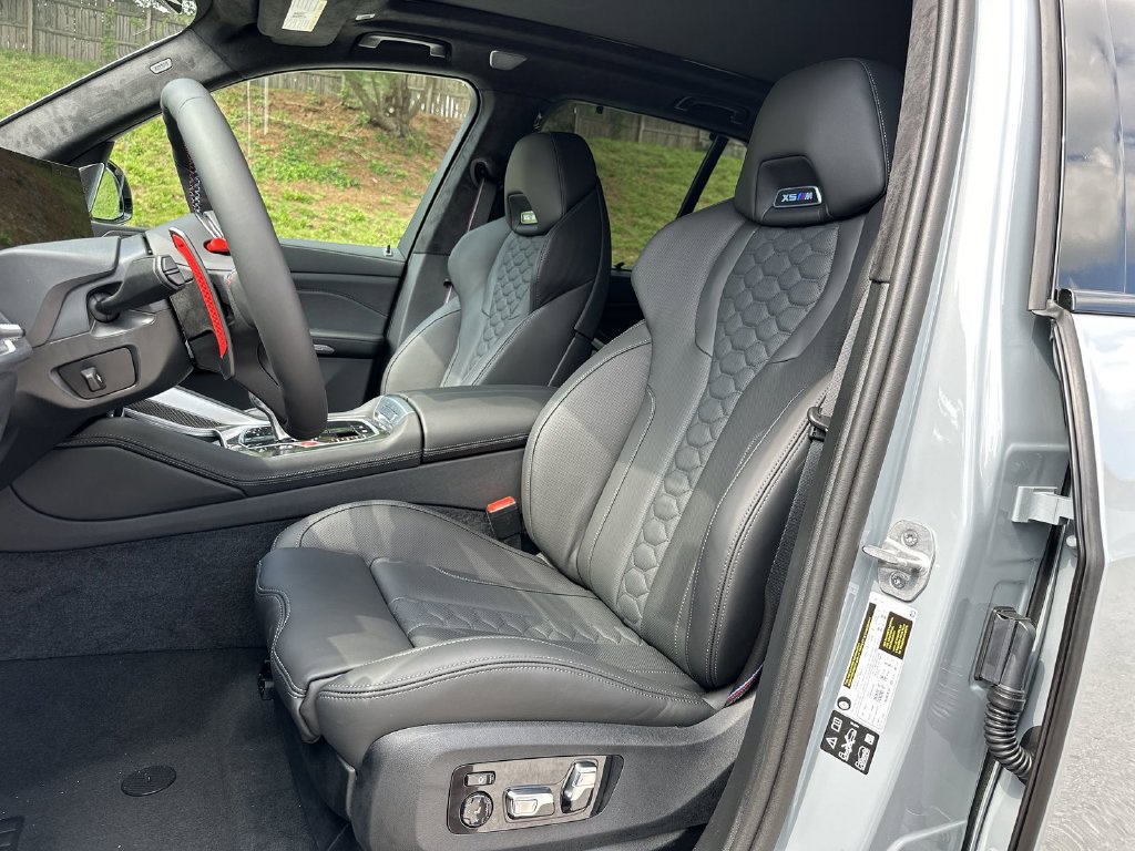 Used 2025 BMW X5 M Competition w/ Executive Package AWD/4WD image 34