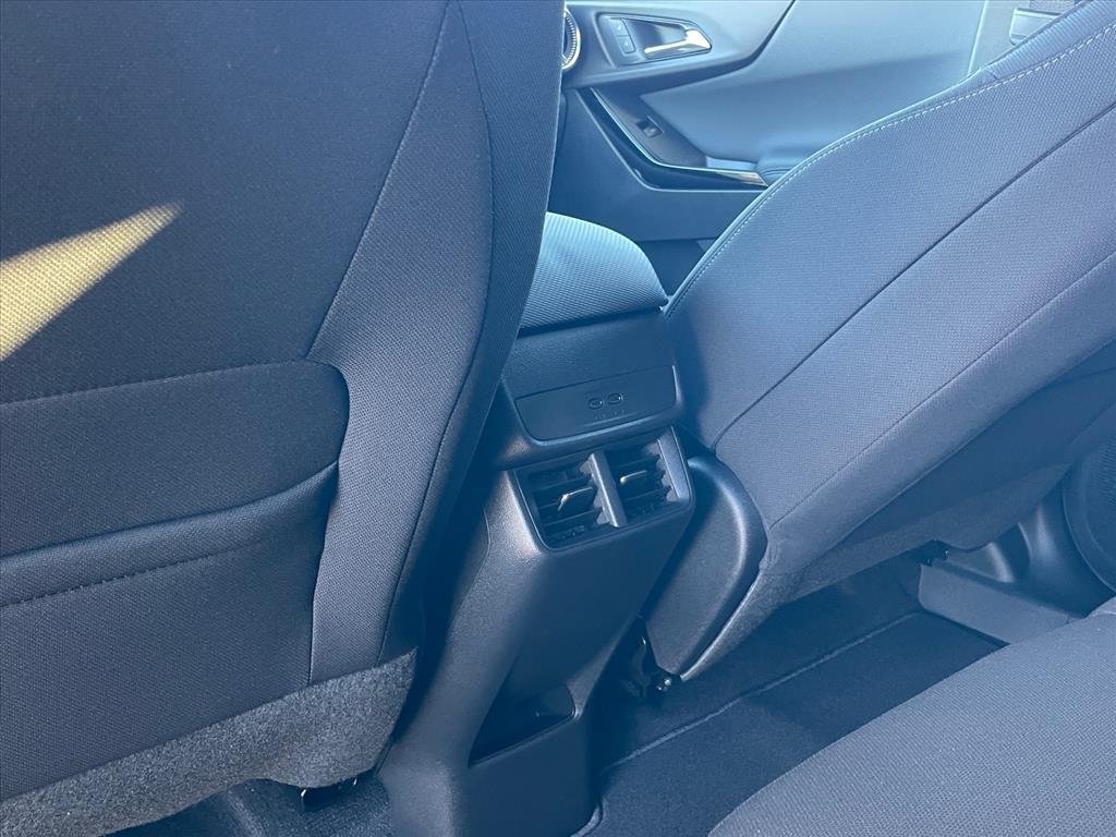New 2026 Chevrolet Equinox LT w/ Safety and Technology Package FWD image 23