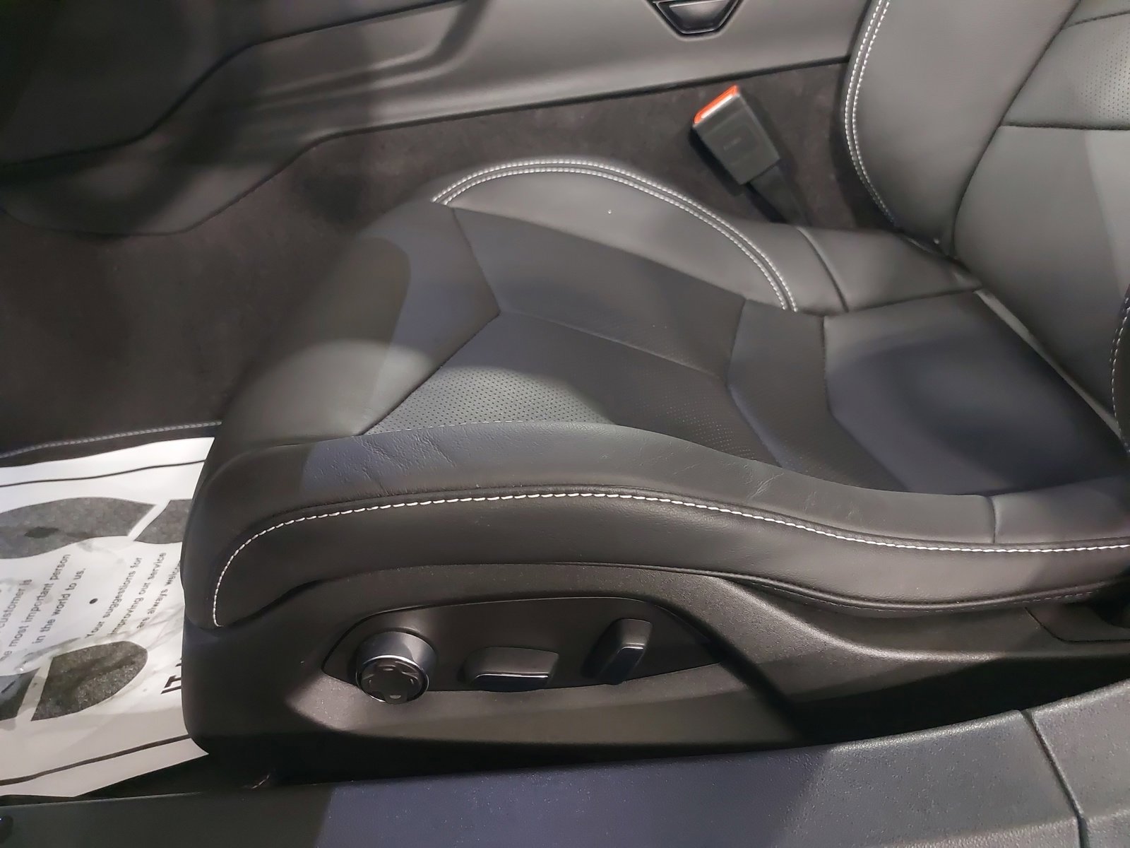 Used 2023 Chevrolet Corvette Stingray Preferred Cpe w/ 2LT image 26