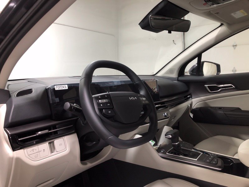 New 2026 Kia Sportage EX w/ EX Panorama Roof Package FWD image 19