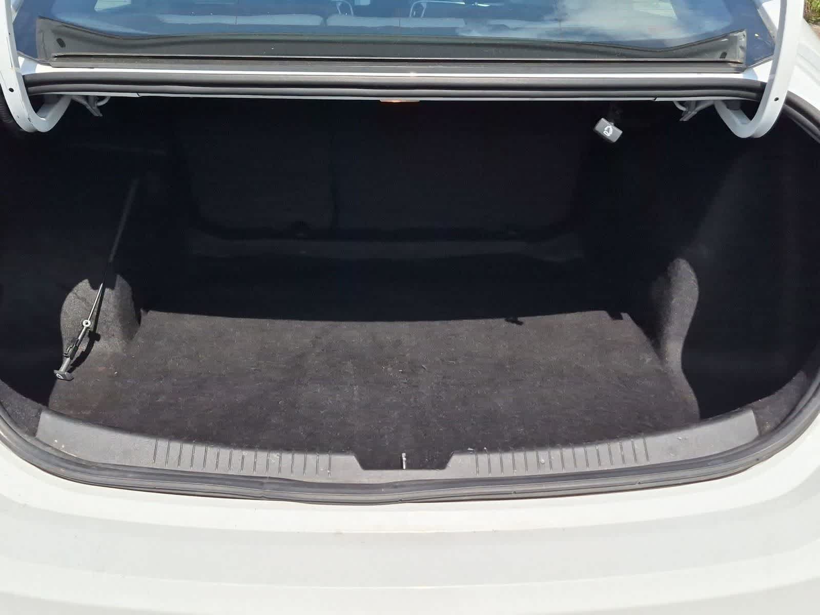 Used 2023 Chevrolet Malibu LT FWD image 24