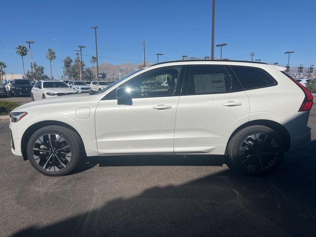 New 2026 Volvo XC60 T8 Plus w/ Climate Package PRO AWD/4WD image 7