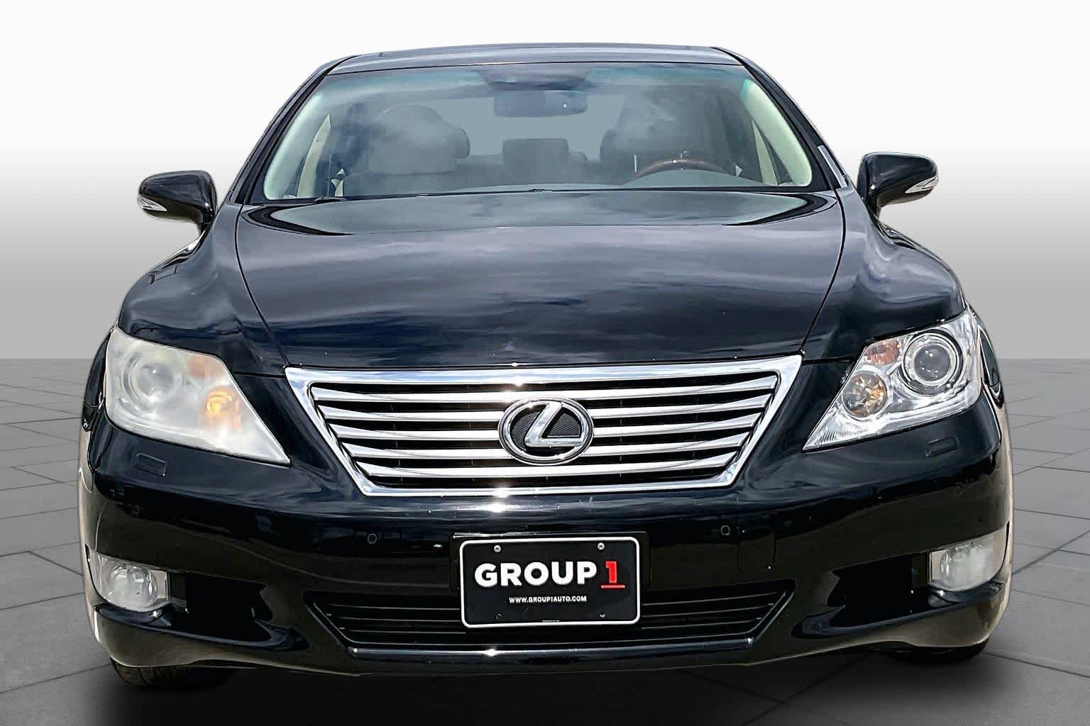 Used 2012 Lexus LS 460 w/ Comfort Pkg RWD image 2