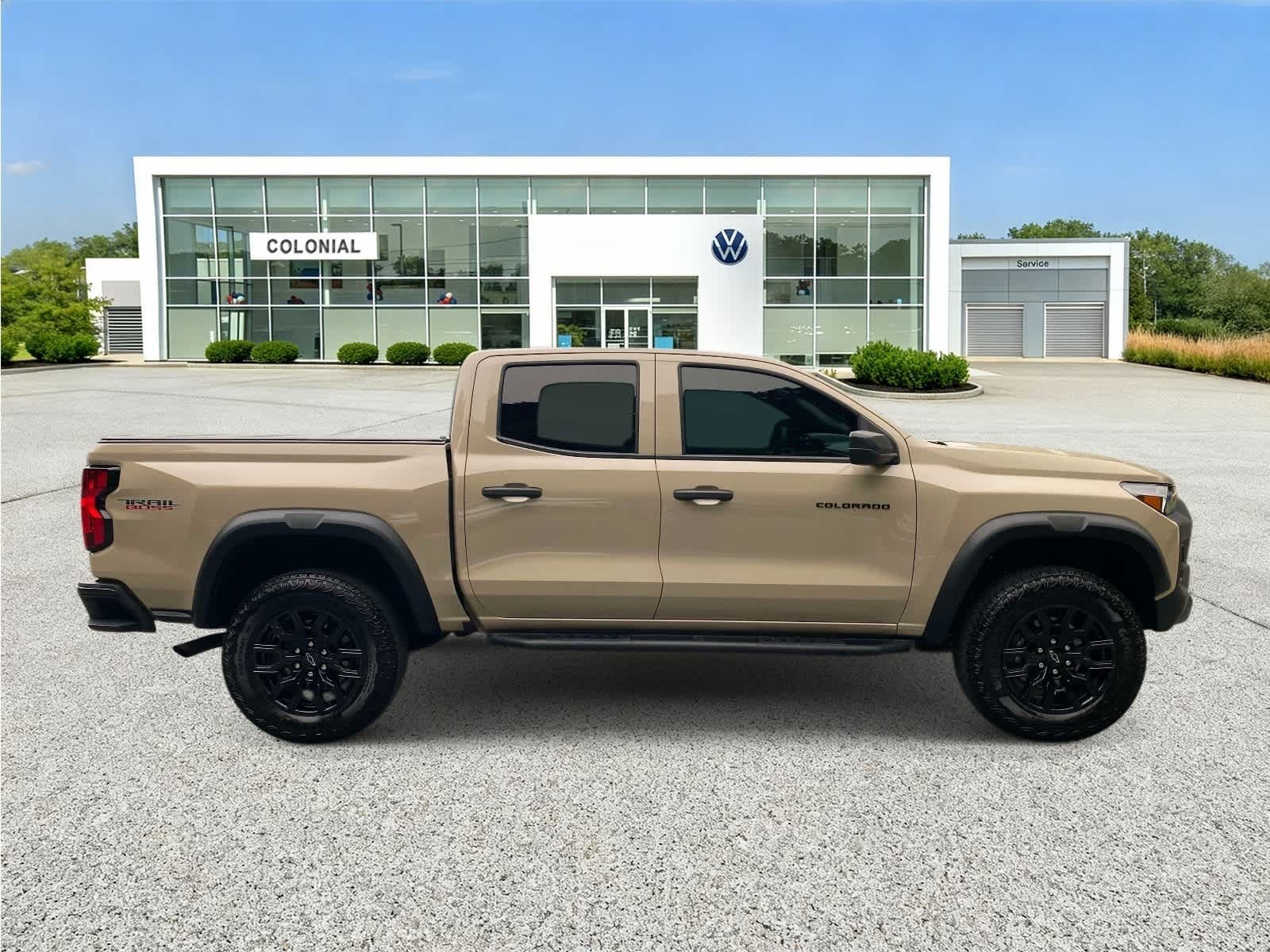 Used 2024 Chevrolet Colorado Trail Boss w/ Advanced Trailering Package AWD/4WD image 6