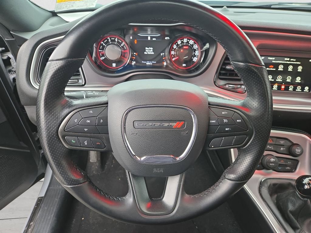 Used 2022 Dodge Challenger R/T w/ Driver Convenience Group image 17