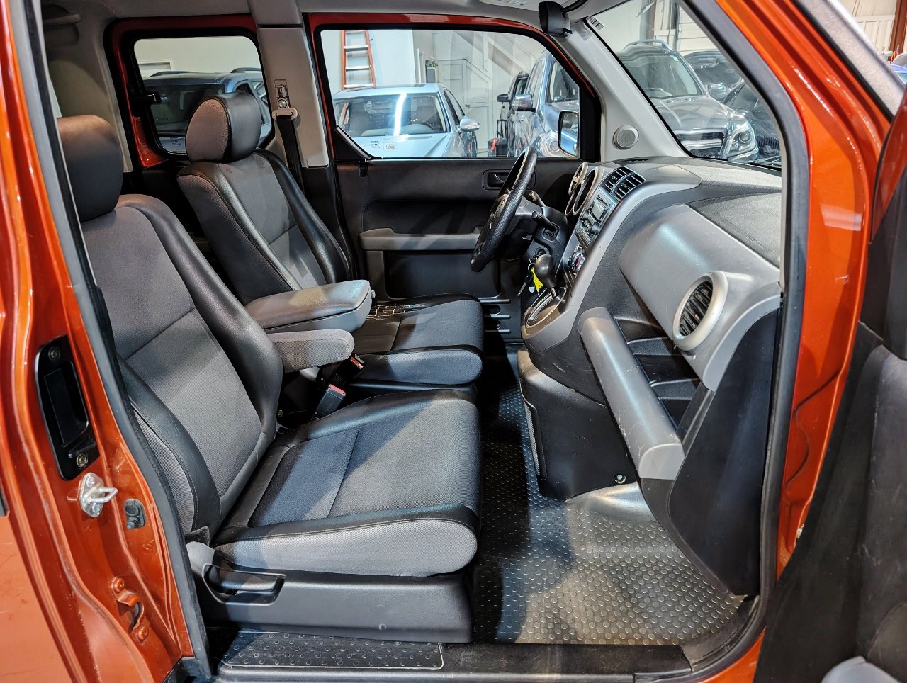 Used 2005 Honda Element EX image 29