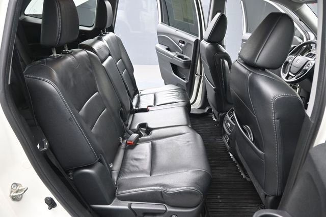 Used 2017 Honda Pilot Touring image 24