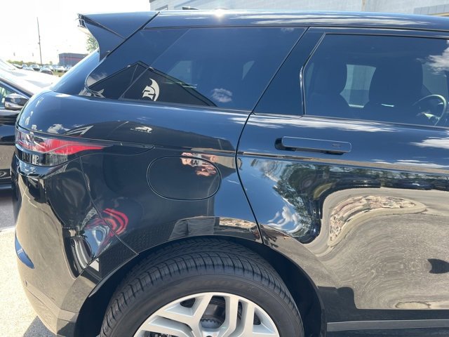 Used 2022 Land Rover Range Rover Evoque R-Dynamic SE image 6