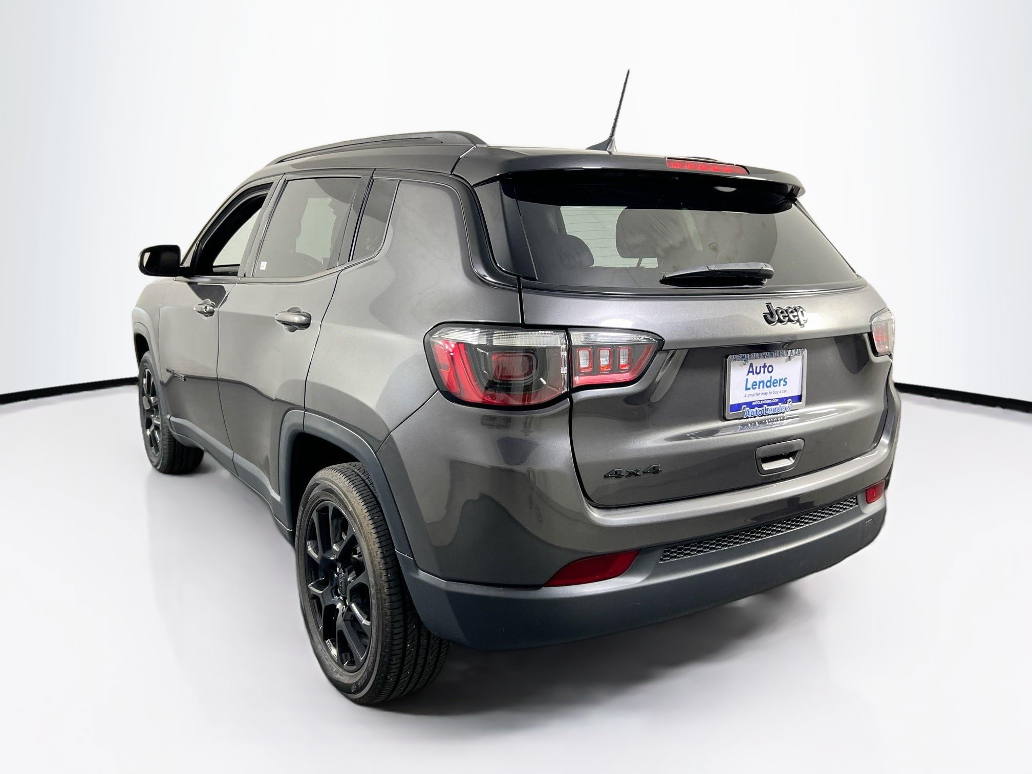 Used 2022 Jeep Compass Latitude AWD/4WD image 7