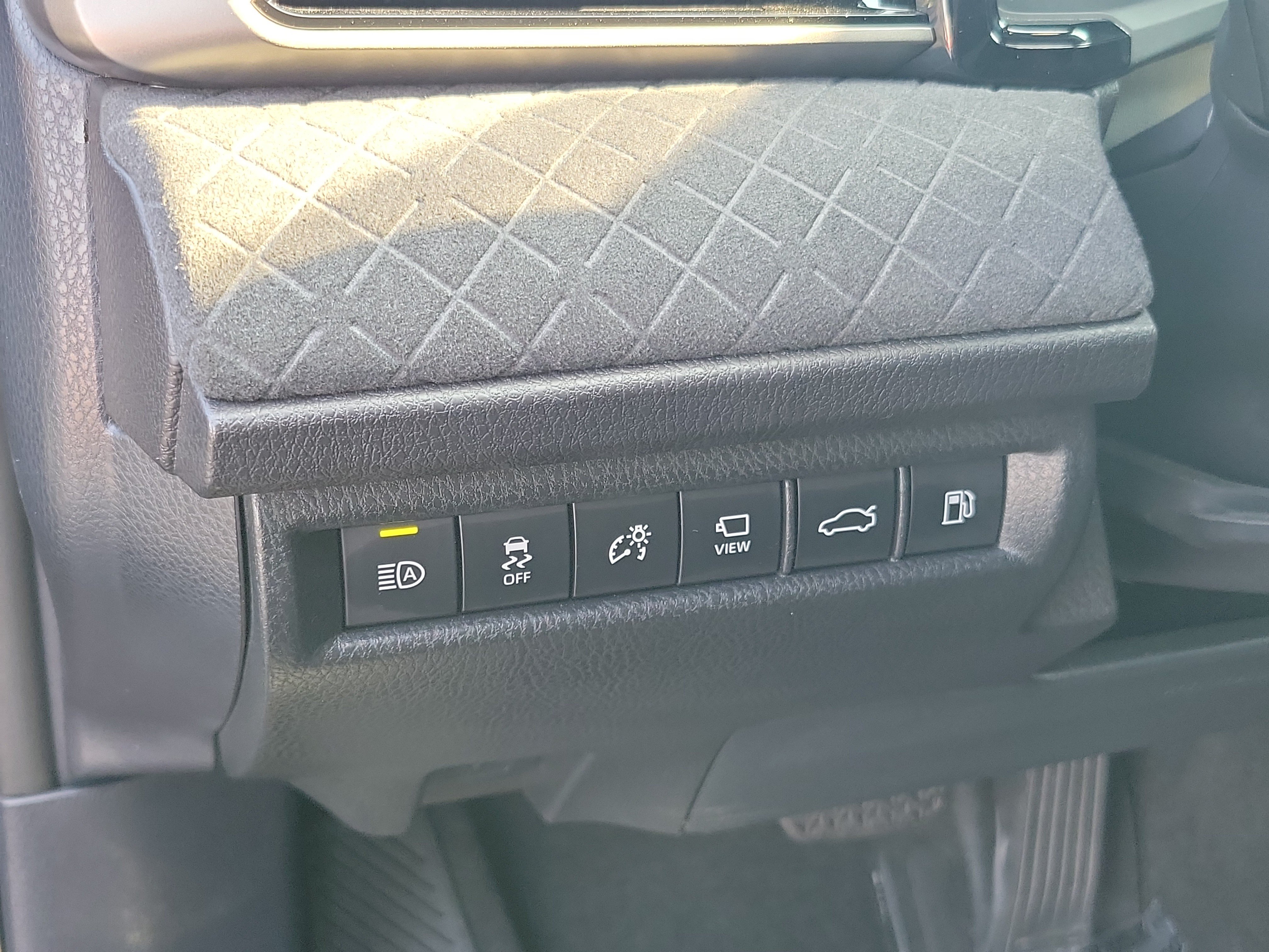 Certified 2025 Toyota Camry XLE w/ Premium Plus Package AWD/4WD image 18
