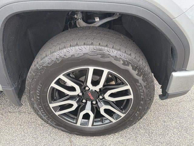 Used 2025 GMC Sierra 1500 AT4 w/ Technology Package AWD/4WD image 13
