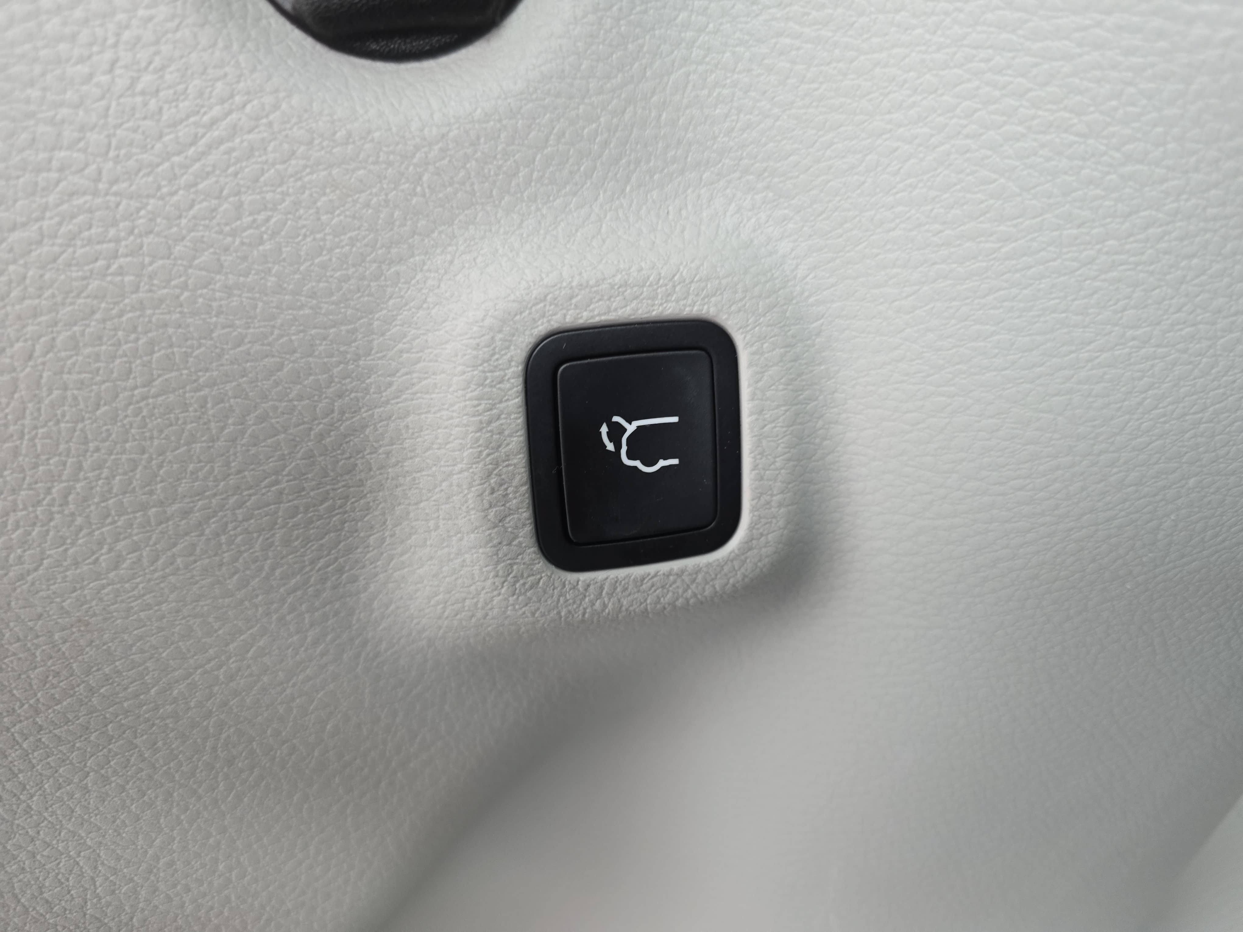 Used 2024 Jeep Compass Latitude w/ Convenience Group AWD/4WD image 13