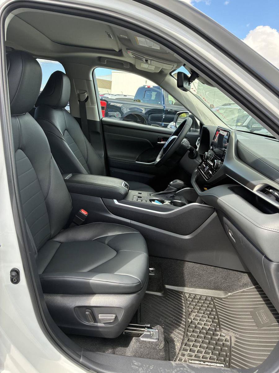 Used 2026 Toyota Highlander XLE AWD/4WD image 22