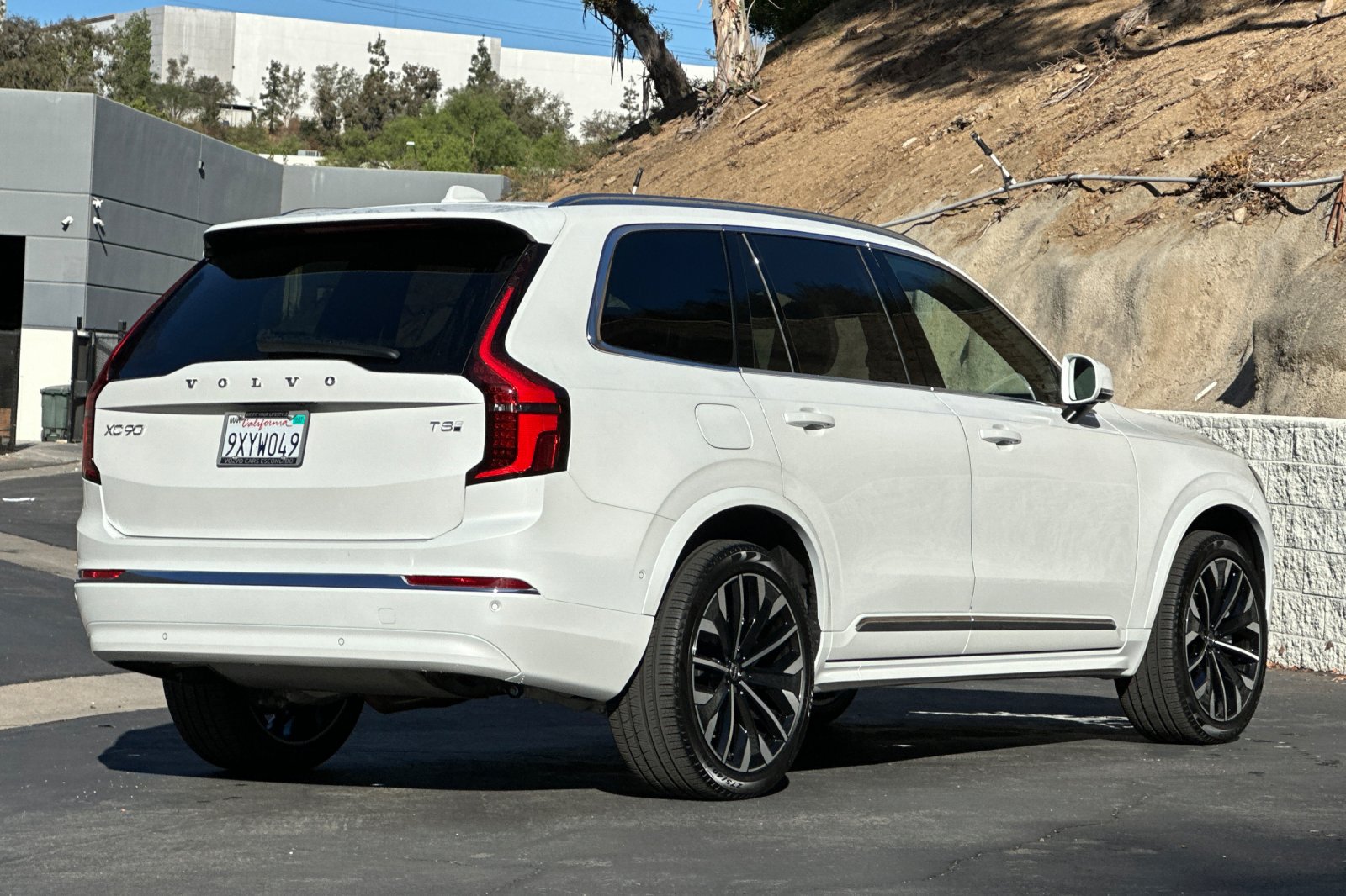 Used 2026 Volvo XC90 T8 Plus AWD/4WD image 4