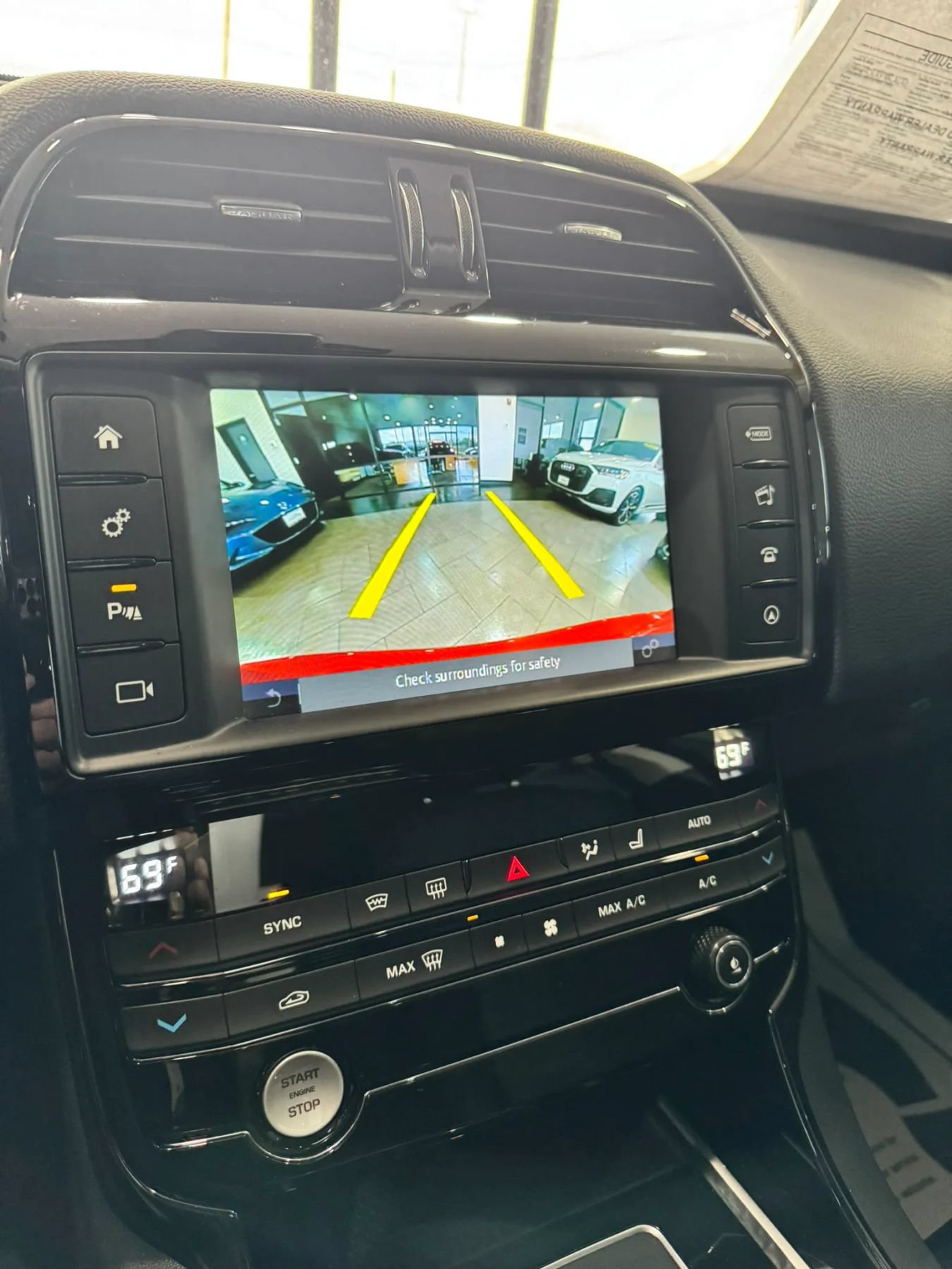 Used 2018 Jaguar XE Premium AWD/4WD image 31