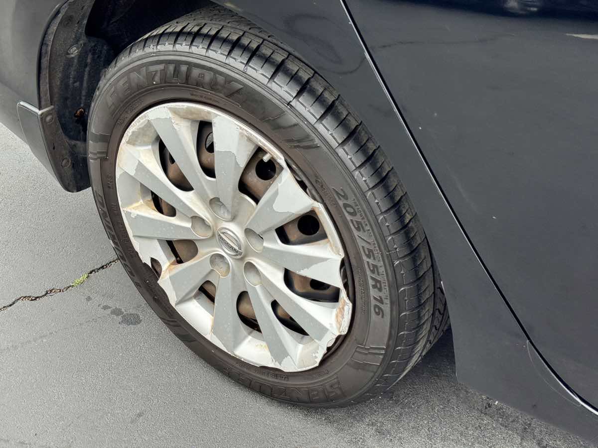 Used 2016 Nissan Sentra SV FWD image 20