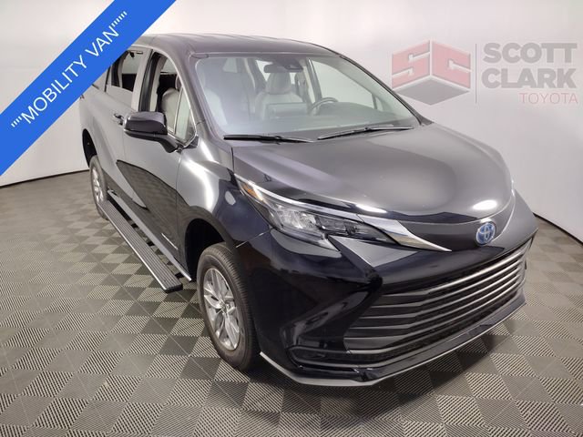 Used 2024 Toyota Sienna LE