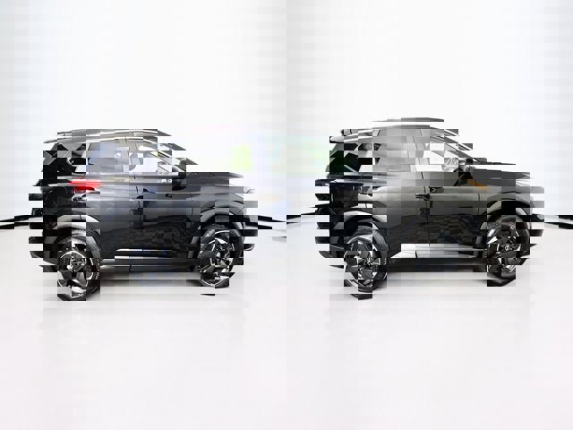 Certified 2026 Nissan Rogue SV image 4