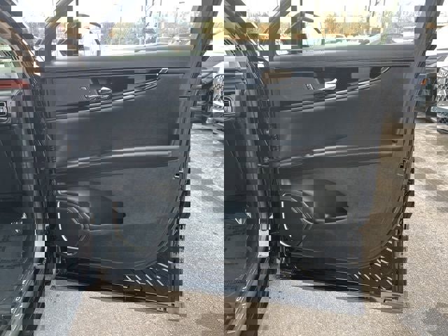 Used 2023 Lincoln Nautilus Reserve image 23