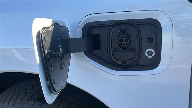 New 2025 Ford F150 Lightning Lariat image 18