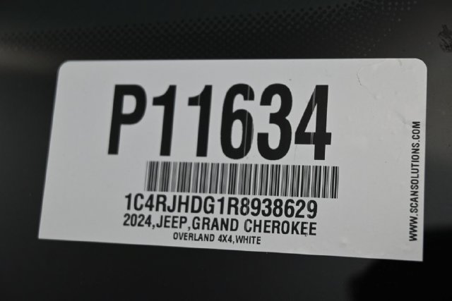 Used 2024 Jeep Grand Cherokee Overland w/ Trailer Tow Package AWD/4WD image 27
