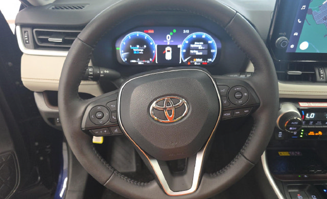 Used 2025 Toyota RAV4 Limited w/ Advanced Technology Package AWD/4WD image 7