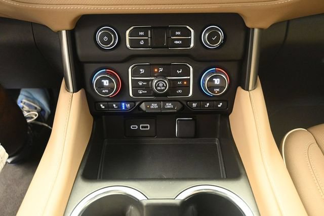 Used 2023 Chevrolet Tahoe Premier w/ Premium Package AWD/4WD image 13