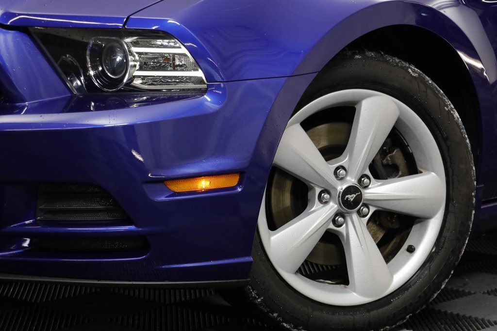 Used 2013 Ford Mustang GT Premium w/ Comfort Pkg image 3