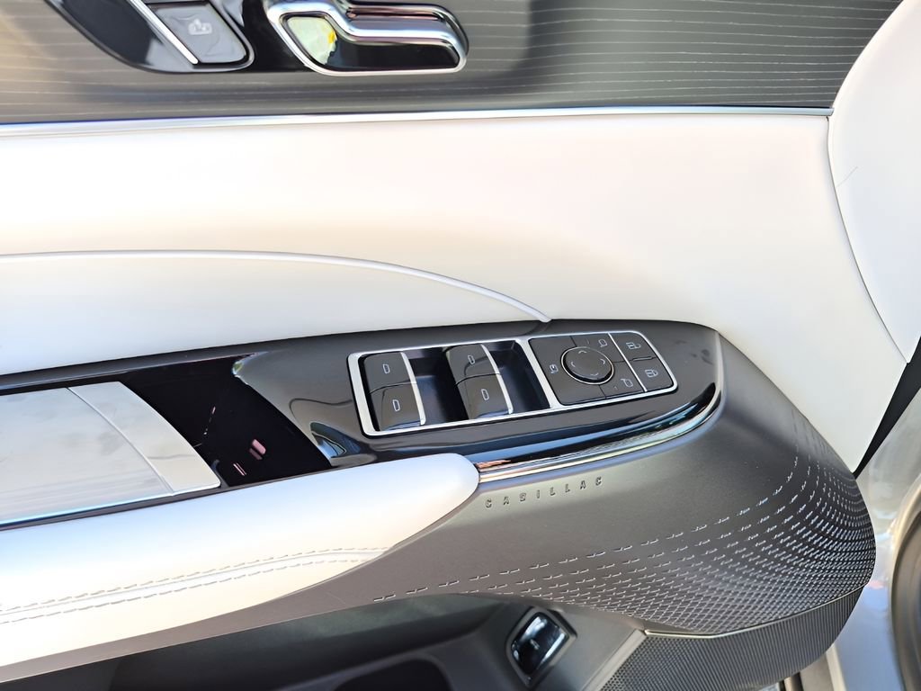 New 2026 Cadillac Lyriq Luxury image 28