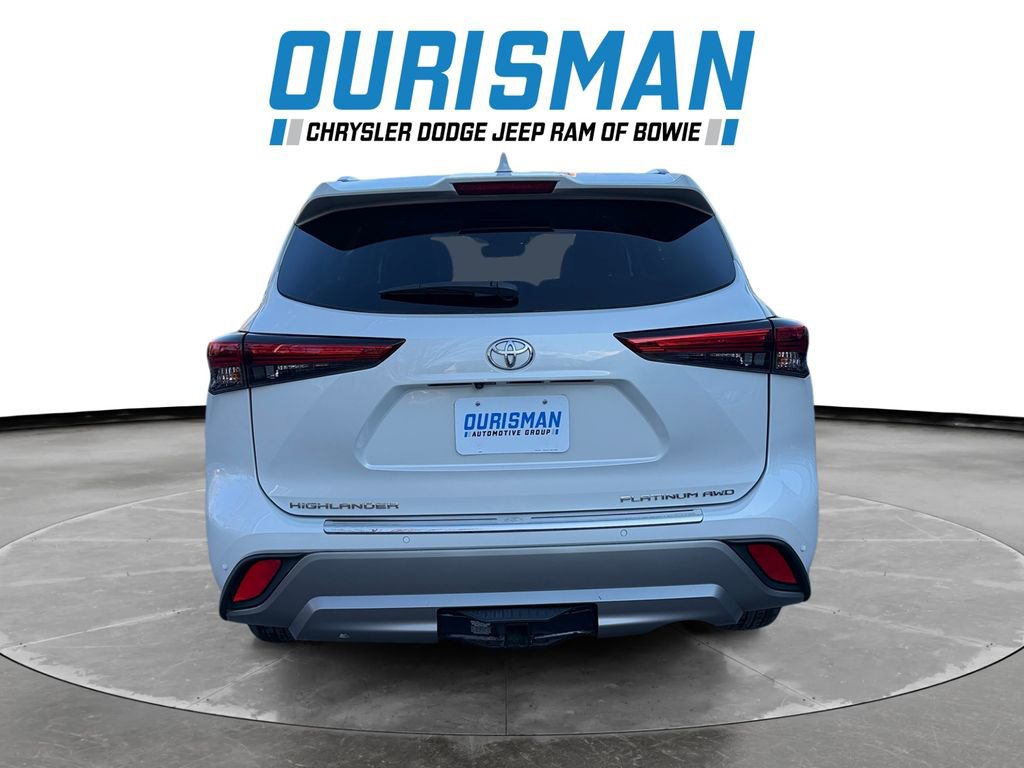 Used 2023 Toyota Highlander Platinum image 5