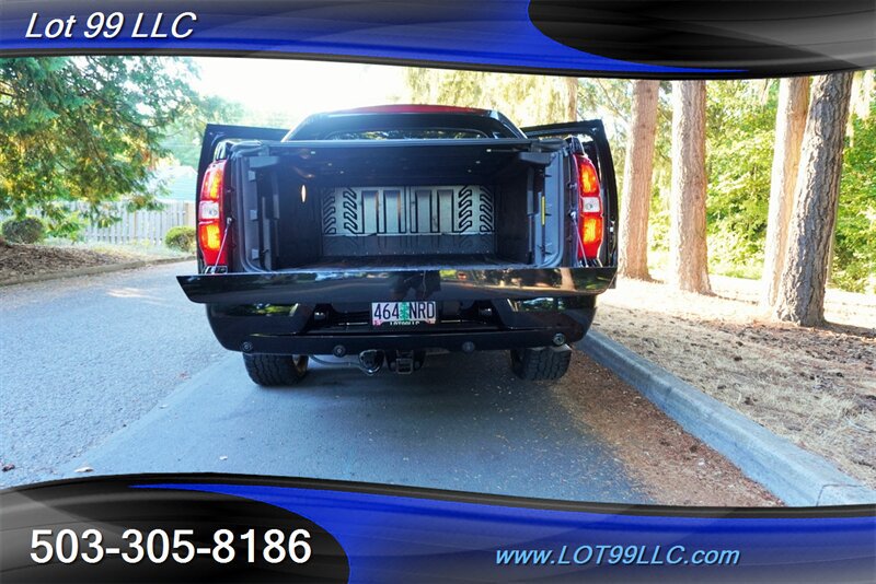 Used 2012 Chevrolet Avalanche LTZ AWD/4WD image 34