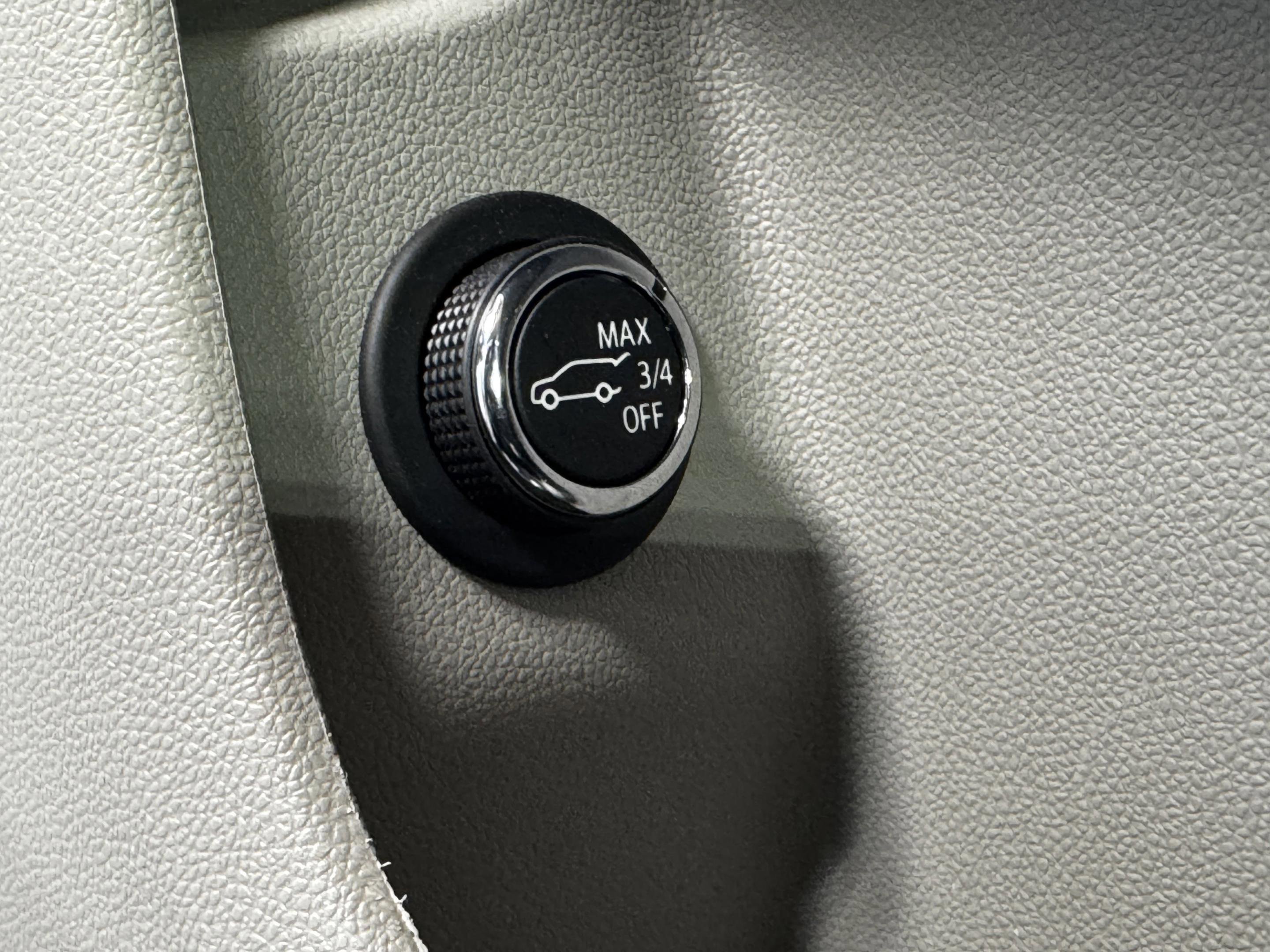 Used 2022 Cadillac XT4 Luxury w/ Driver Awareness Package FWD image 33