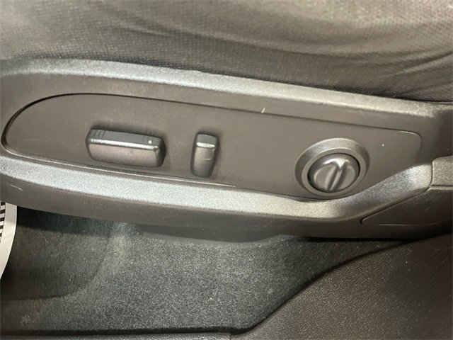 Used 2016 Chevrolet Traverse LT w/ Style and Technology Package image 12