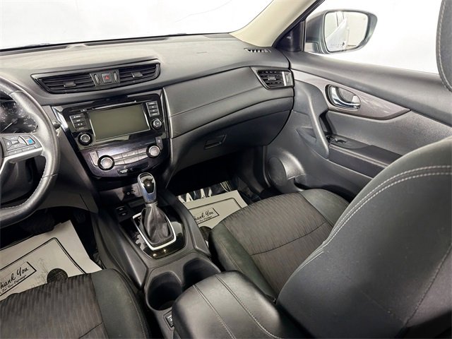 Used 2020 Nissan Rogue SV image 21