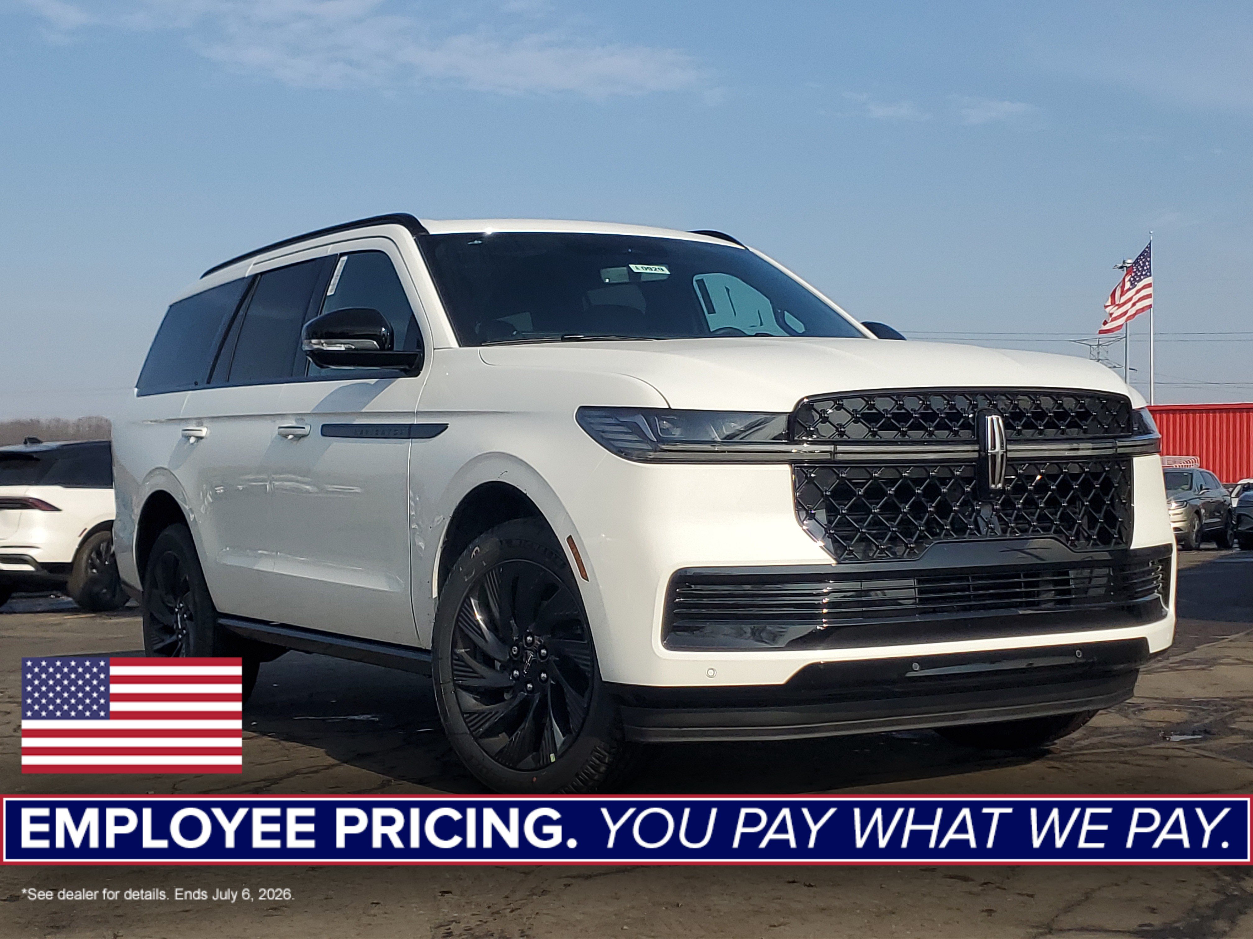 New 2026 Lincoln Navigator Reserve w/ Jet Appearance Package AWD/4WD image 1