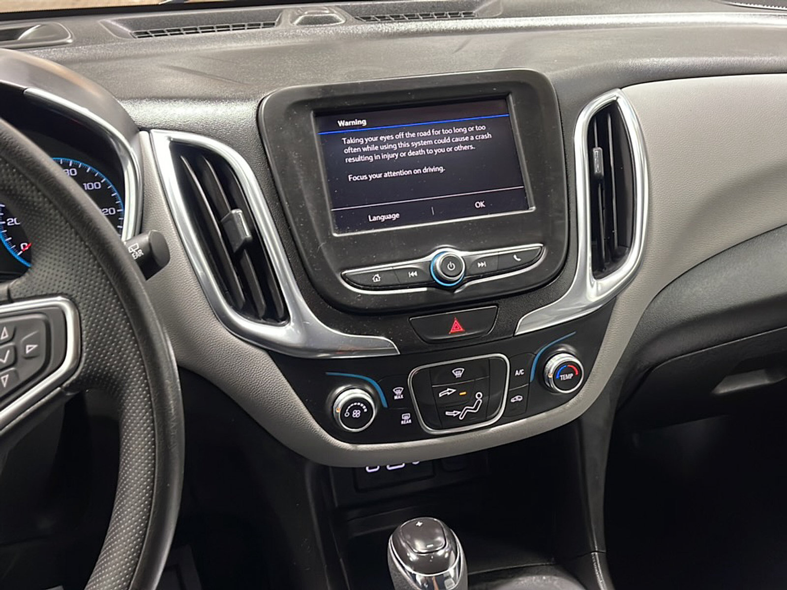 Used 2020 Chevrolet Equinox LS w/ LS Convenience Package FWD image 23