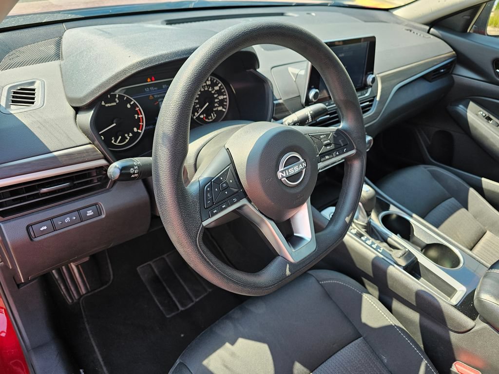 Used 2024 Nissan Altima 2.5 SV FWD image 22
