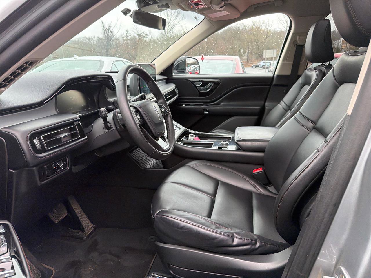 Used 2023 Lincoln Aviator Standard AWD w/ Premium Package image 17