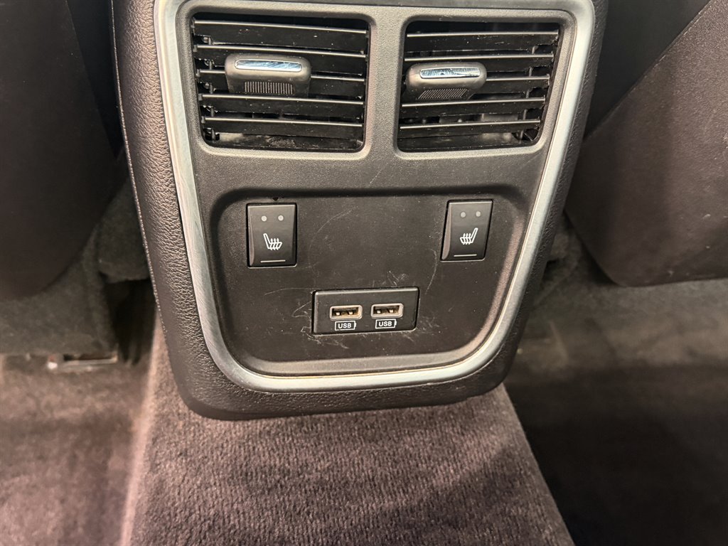 Used 2015 Dodge Charger SRT w/ Technology Group RWD image 11