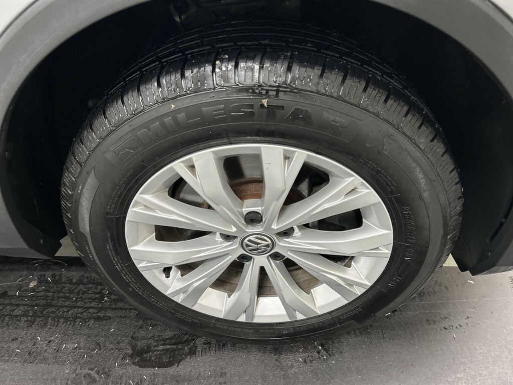 Used 2019 Volkswagen Tiguan SE w/ Panoramic Sunroof Package AWD/4WD image 8