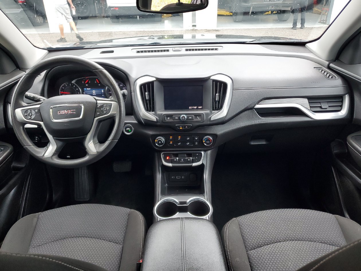 Used 2024 GMC Terrain SLE AWD/4WD image 11