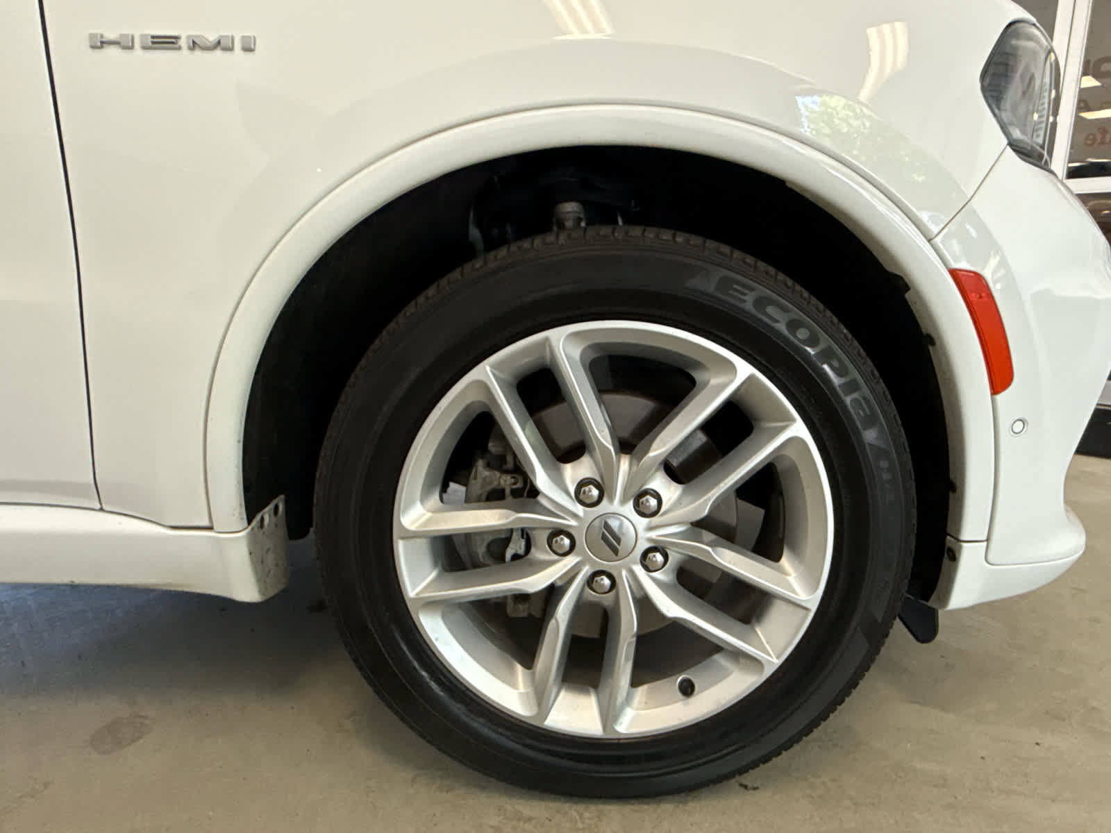 Used 2023 Dodge Durango R/T AWD/4WD image 9
