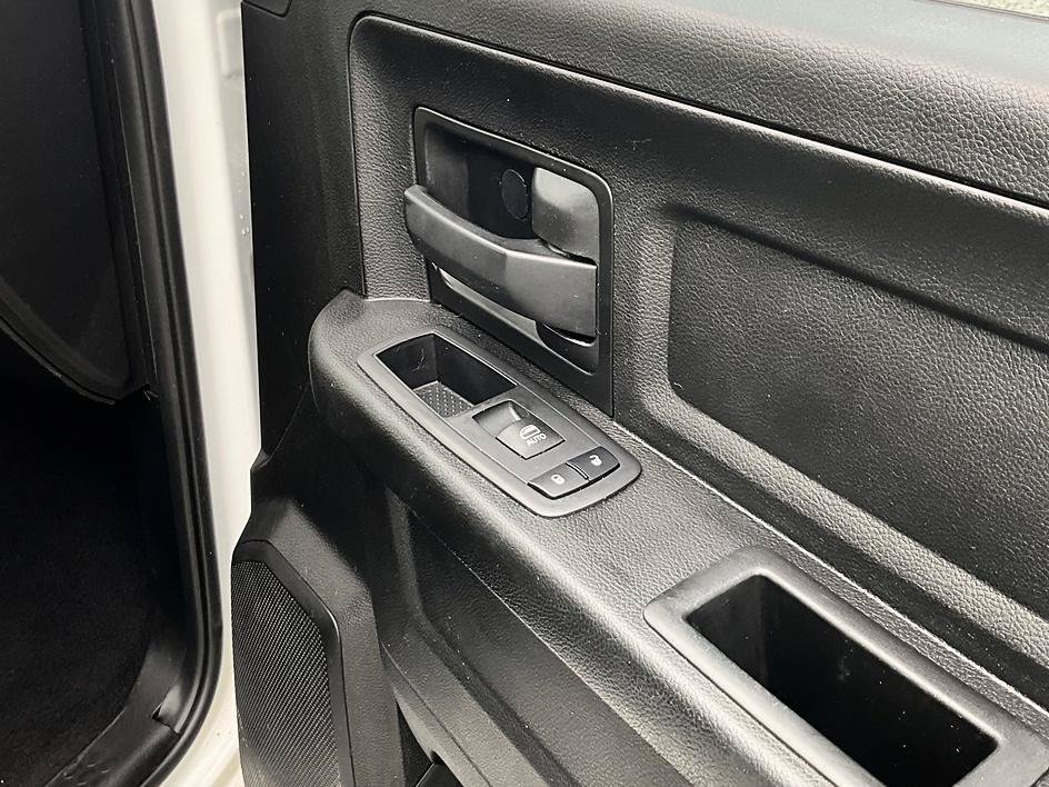Used 2019 RAM 1500 Tradesman w/ Chrome Plus Package RWD image 43
