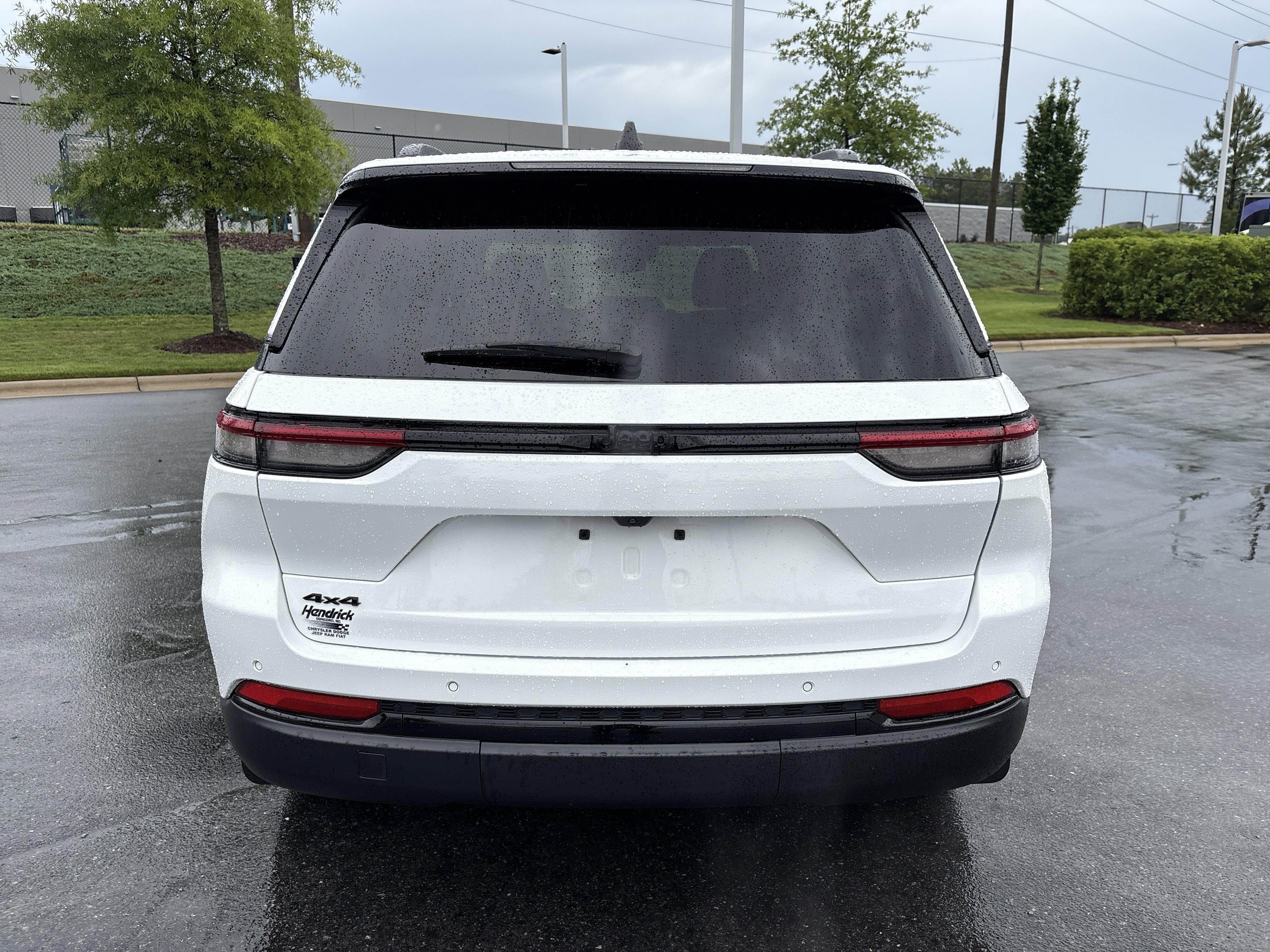 Certified 2023 Jeep Grand Cherokee Altitude AWD/4WD image 8