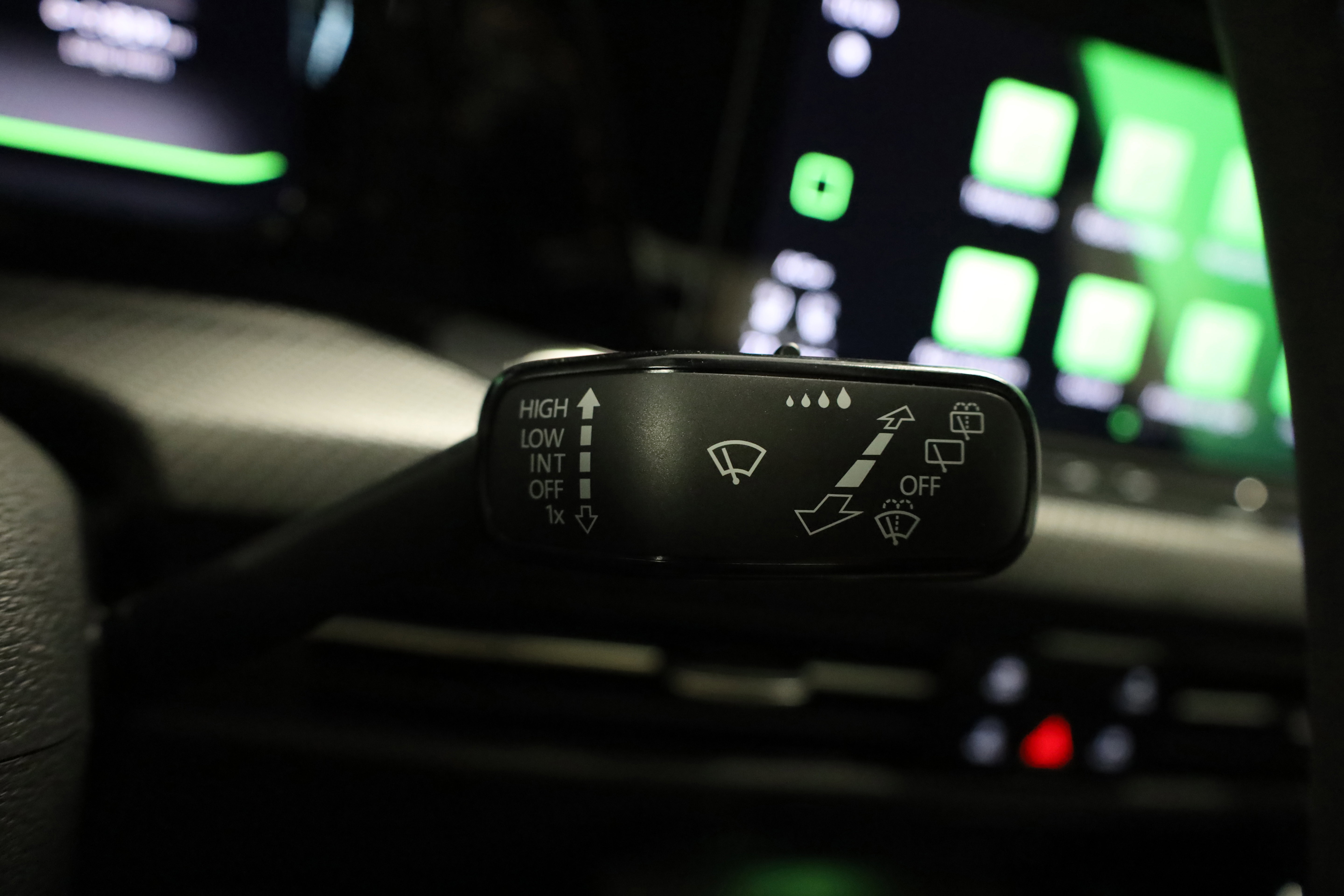 Used 2024 Volkswagen Golf R image 23