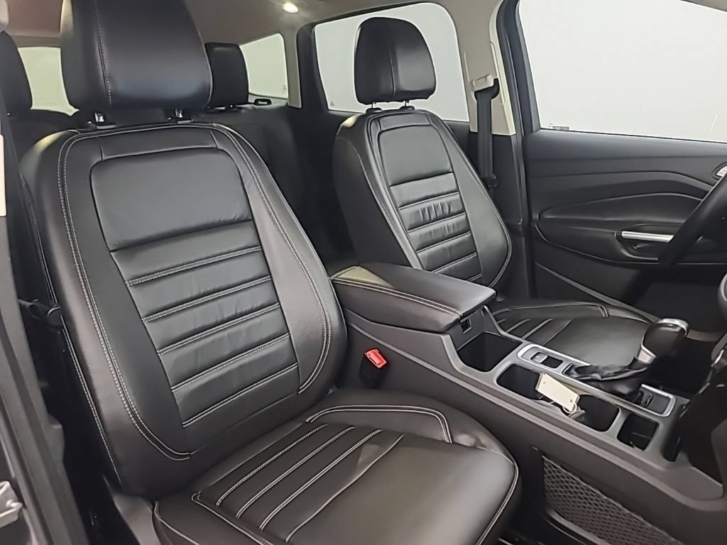 Used 2017 Ford Escape Titanium AWD/4WD image 16