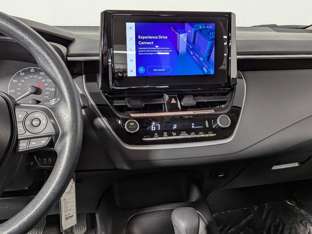 Used 2025 Toyota Corolla LE image 15