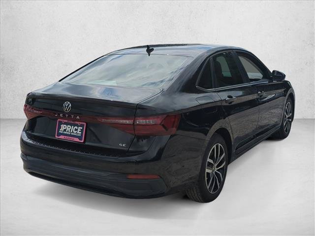 Used 2025 Volkswagen Jetta SE FWD image 5